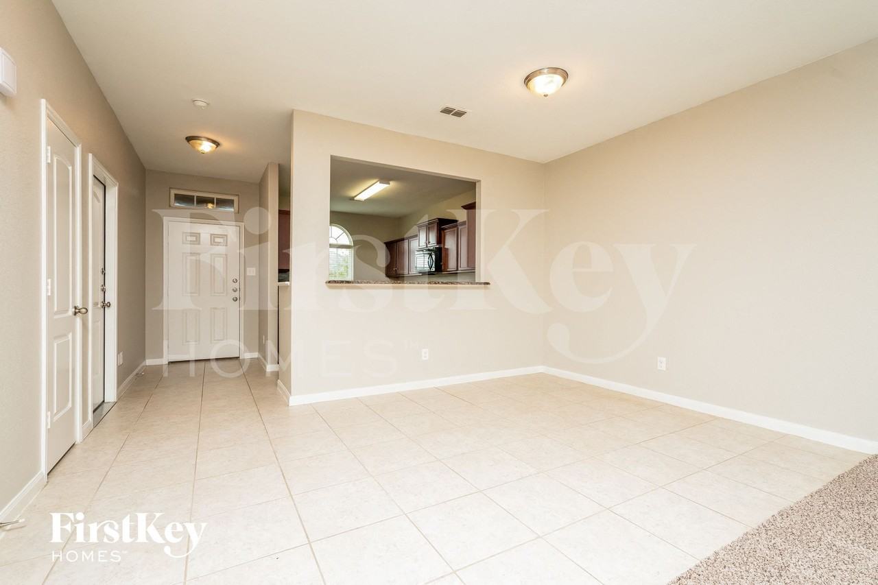 3014 Flowering Springs Dr - Photo 3 of 15