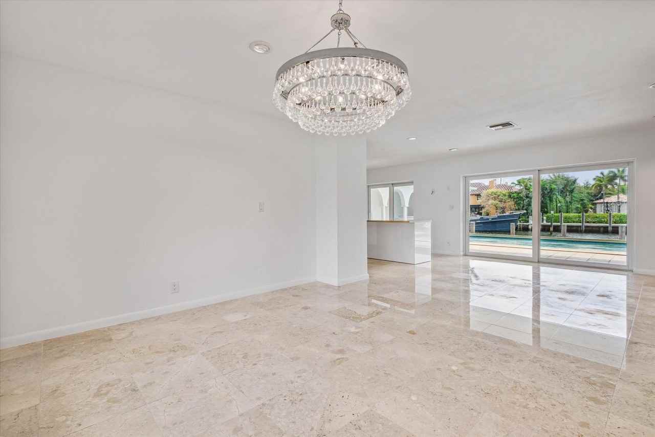 40 Isla Bahia Dr - Photo 3 of 43