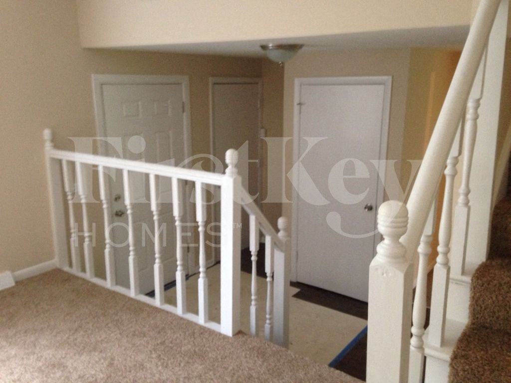 817 Rose Ln - Photo 3 of 21