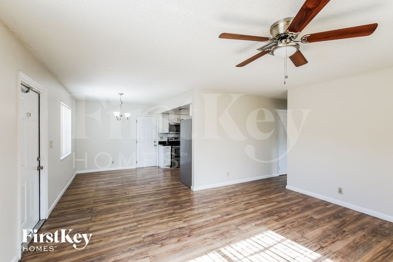 7306 Sw 3rd Ct - Photo 5 of 19