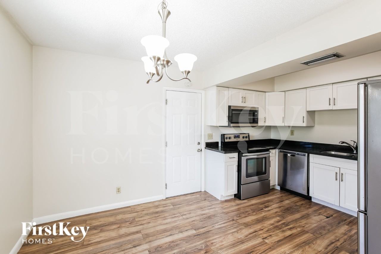 7306 Sw 3rd Ct - Photo 6 of 19