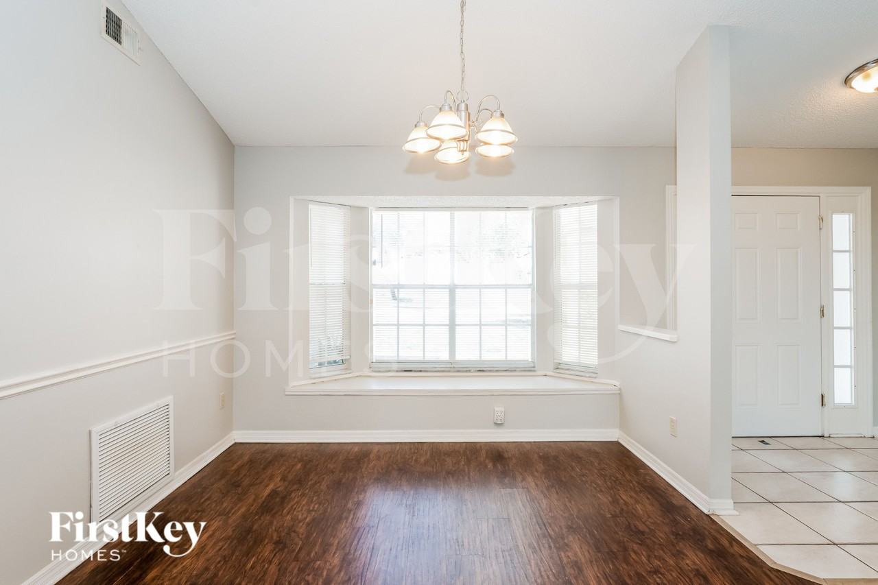 6809 Coral Cove Dr - Photo 4 of 16