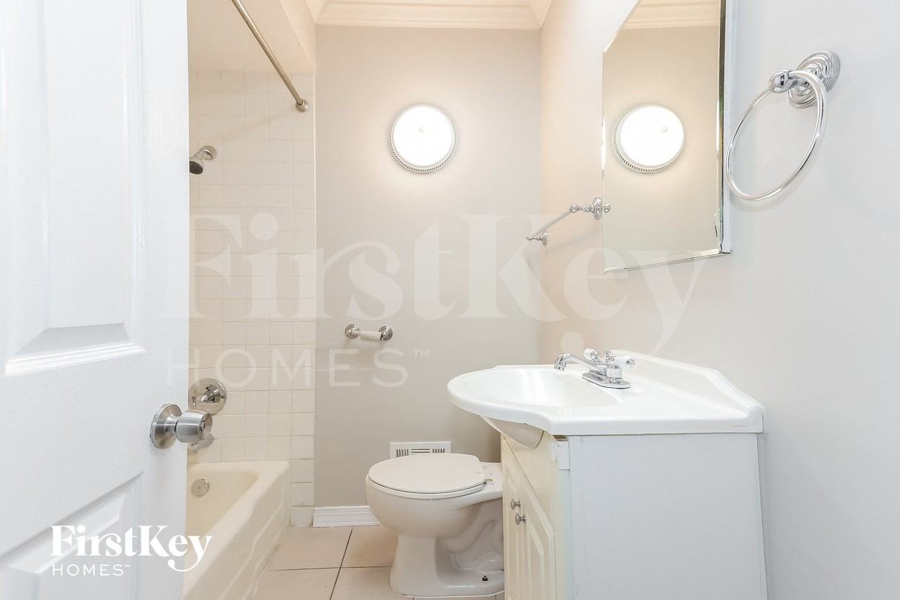 504 E 163rd St - Photo 6 of 14