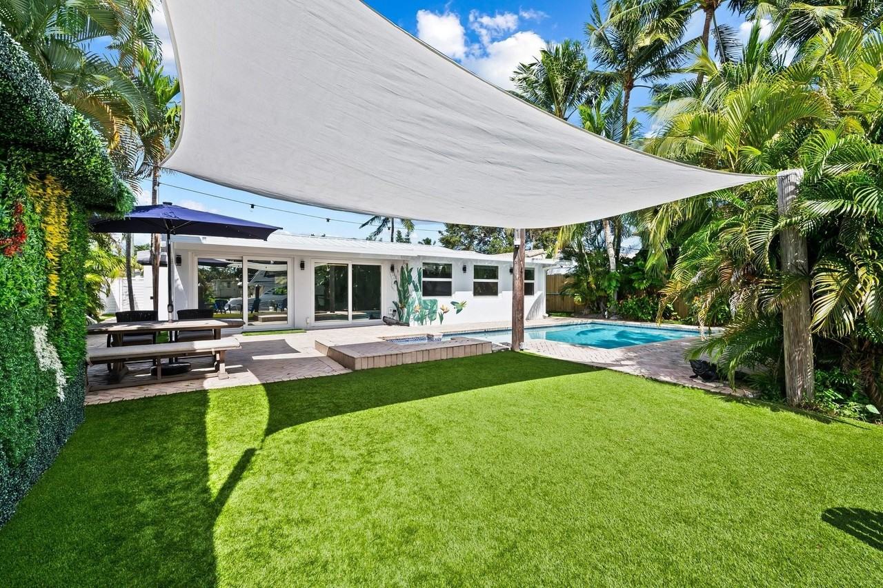 1108 Mango Isle - Photo 6 of 46