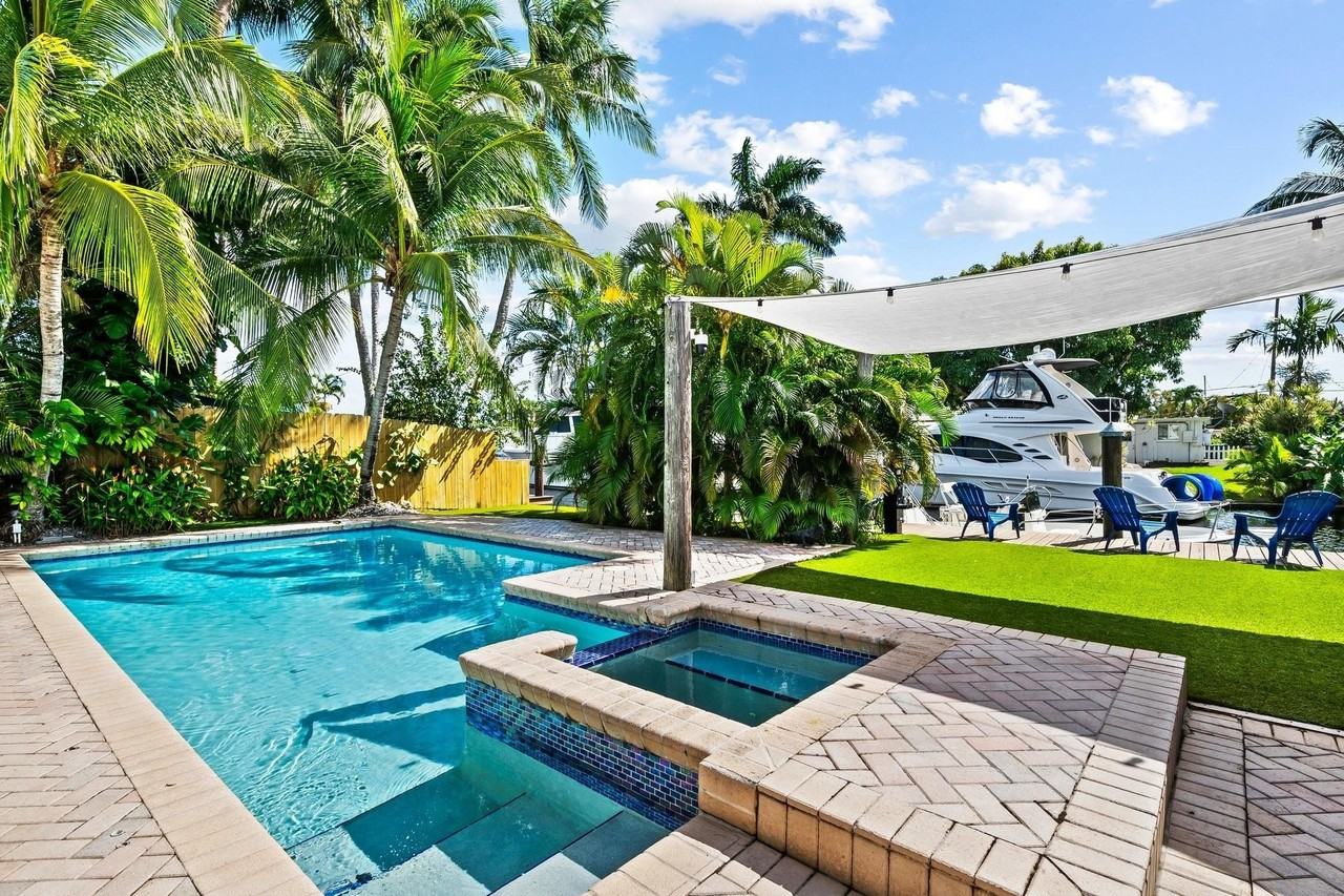 1108 Mango Isle - Photo 7 of 46