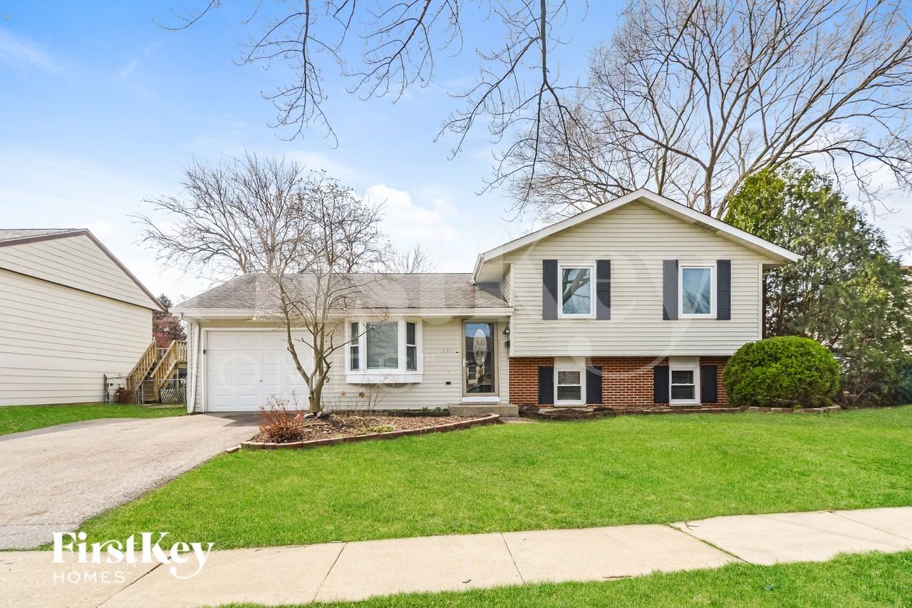 235 E Wrightwood Ave