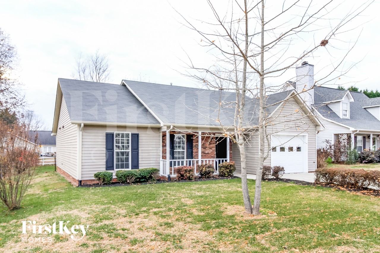 2055 Ardmore Village Ln - Photo 3 of 19