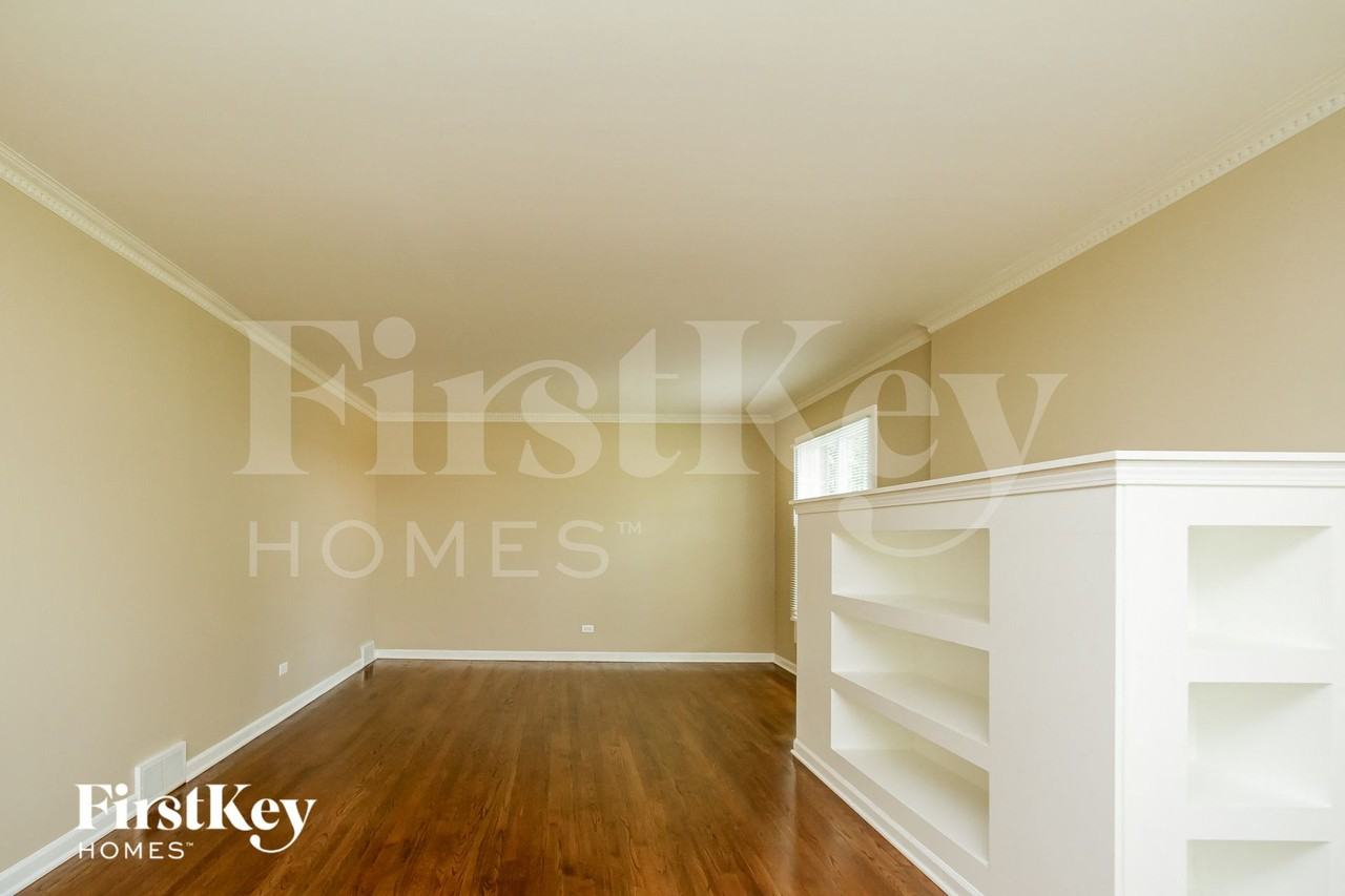 20460 Arcadian Dr - Photo 3 of 15