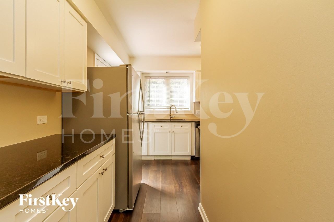 20460 Arcadian Dr - Photo 6 of 15