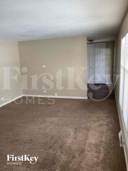 2 Devon Ct - Photo 2 of 10