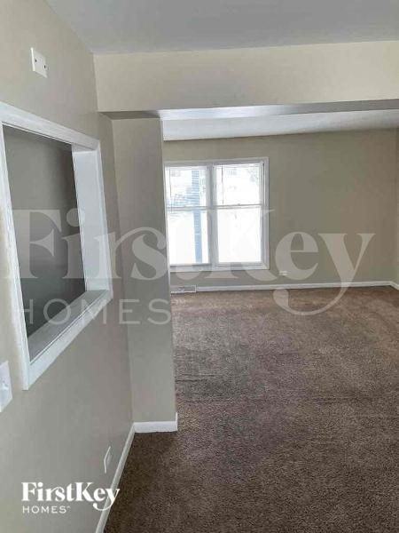 2 Devon Ct - Photo 3 of 10