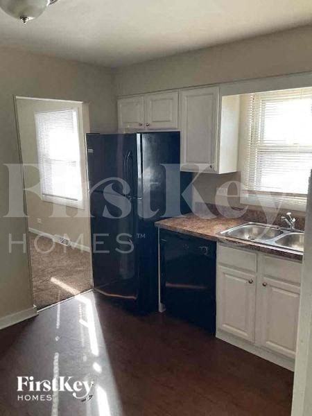 2 Devon Ct - Photo 7 of 10