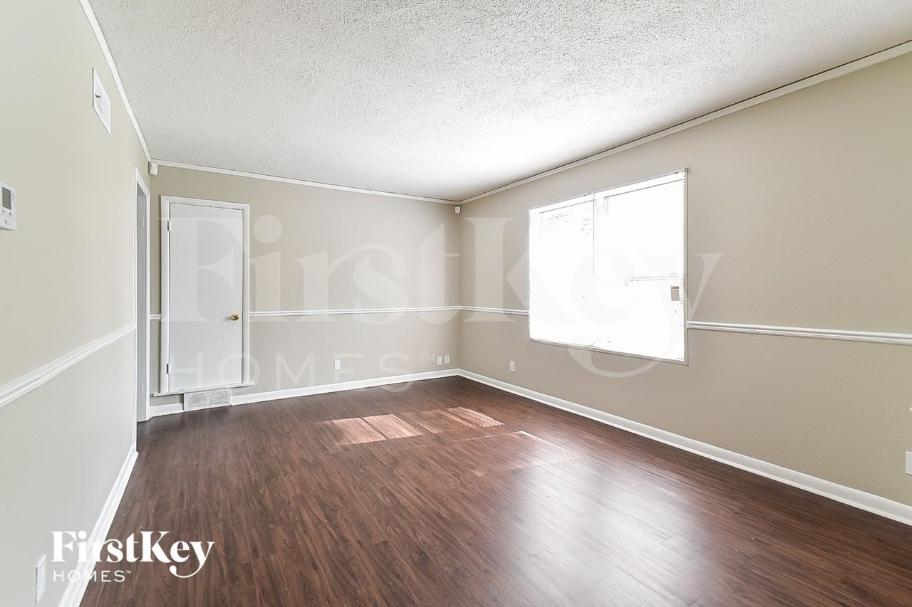 1775 Sea Isle Rd - Photo 3 of 15