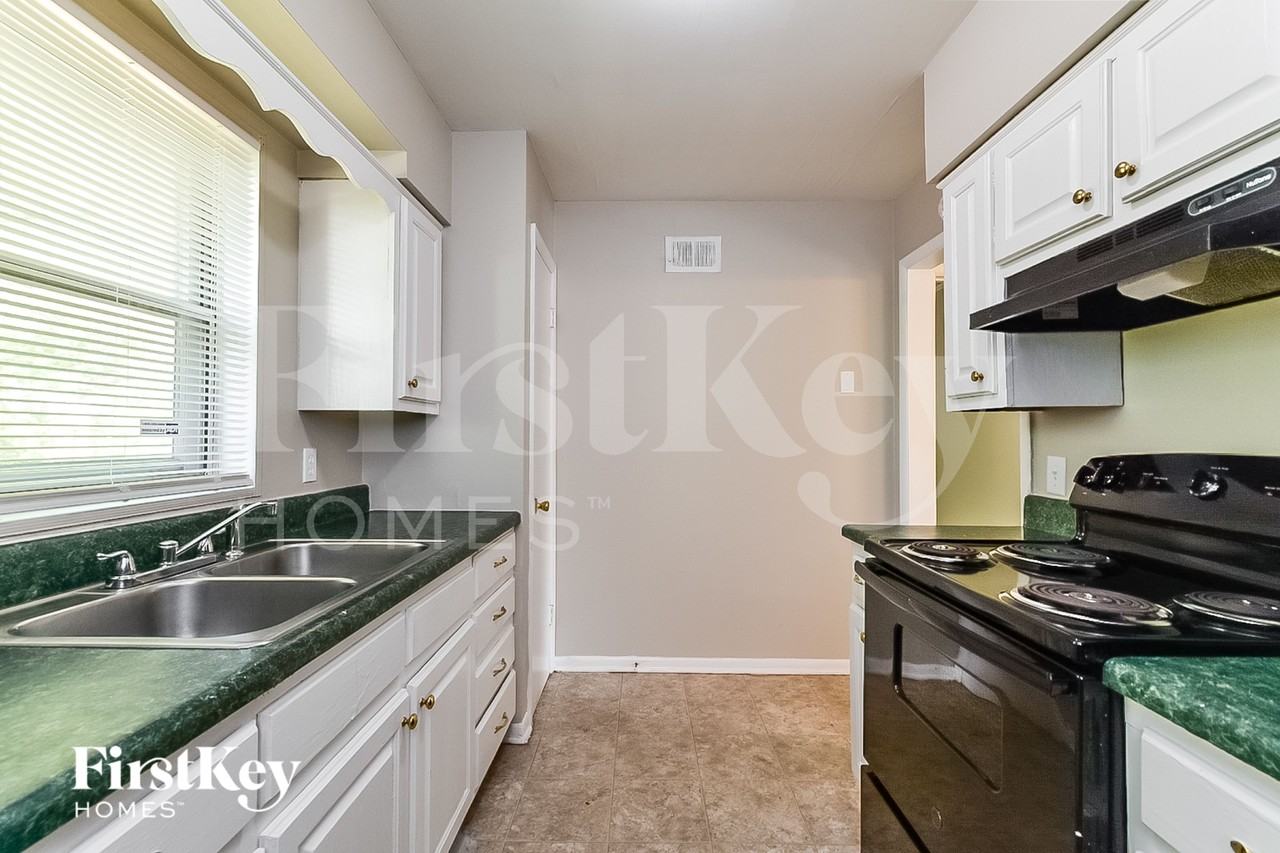 1775 Sea Isle Rd - Photo 6 of 15