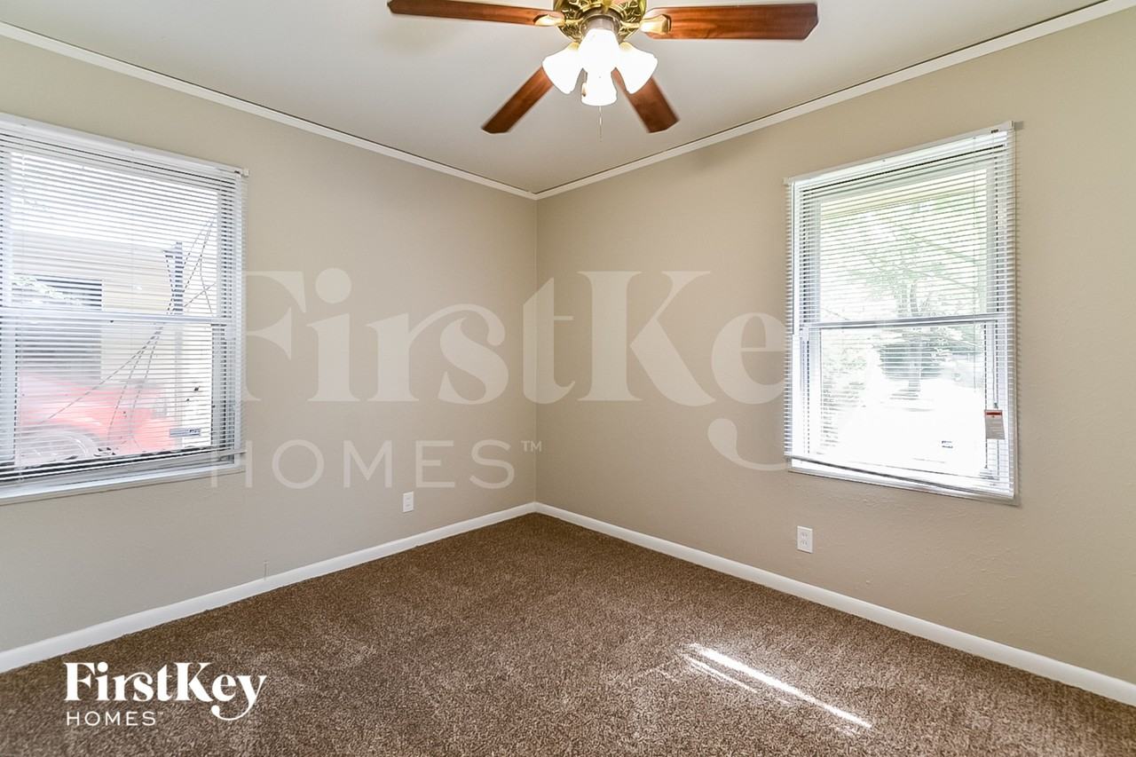 1775 Sea Isle Rd - Photo 7 of 15