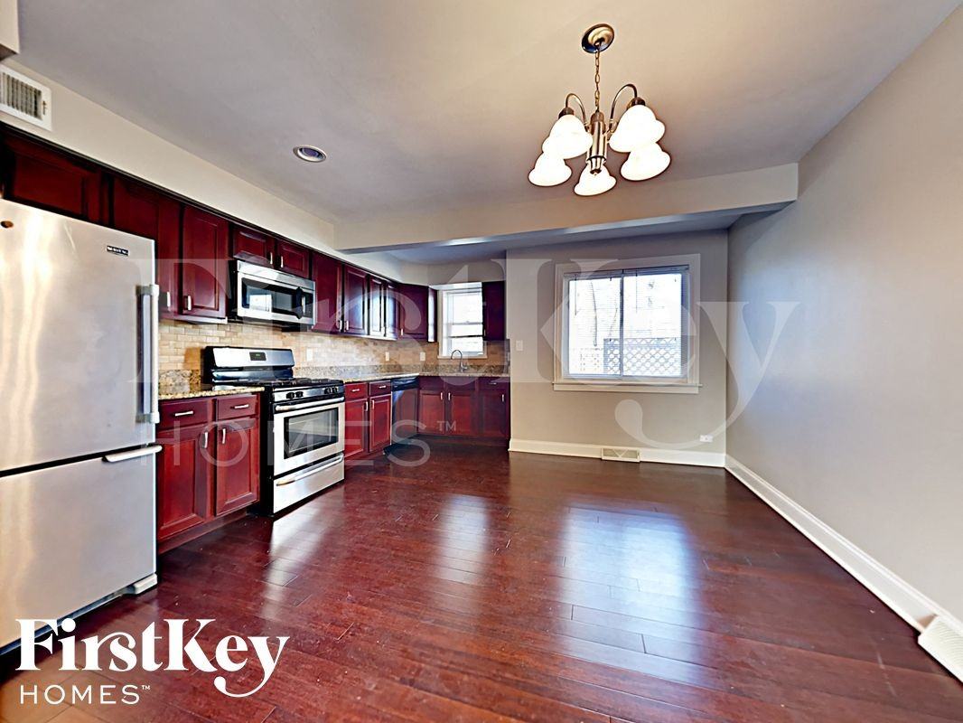 1546 Highridge Pkwy - Photo 4 of 19