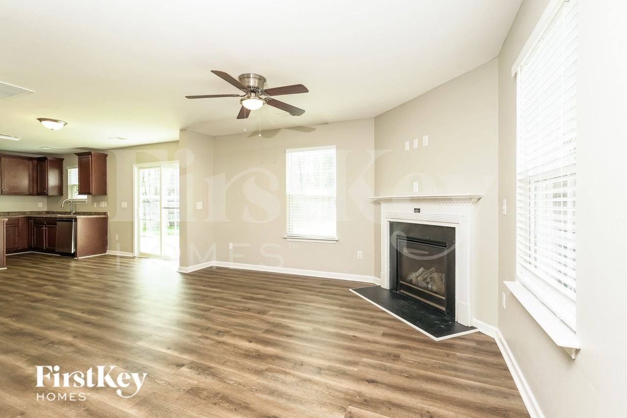 1540 Weatherend Dr - Photo 4 of 19