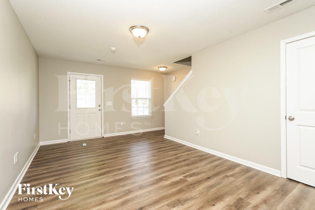 1540 Weatherend Dr - Photo 6 of 19