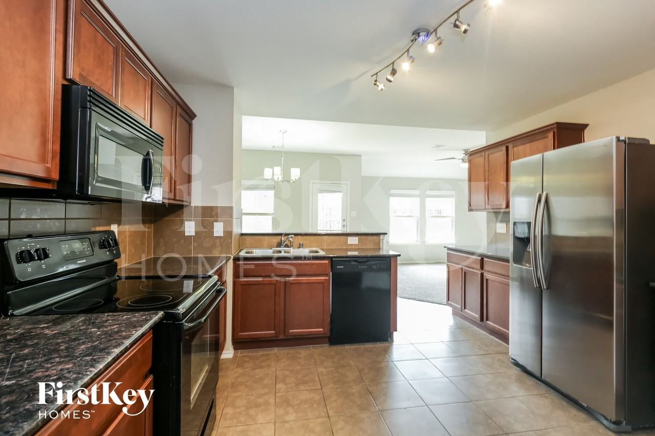 1313 Waco Turner - Photo 6 of 15