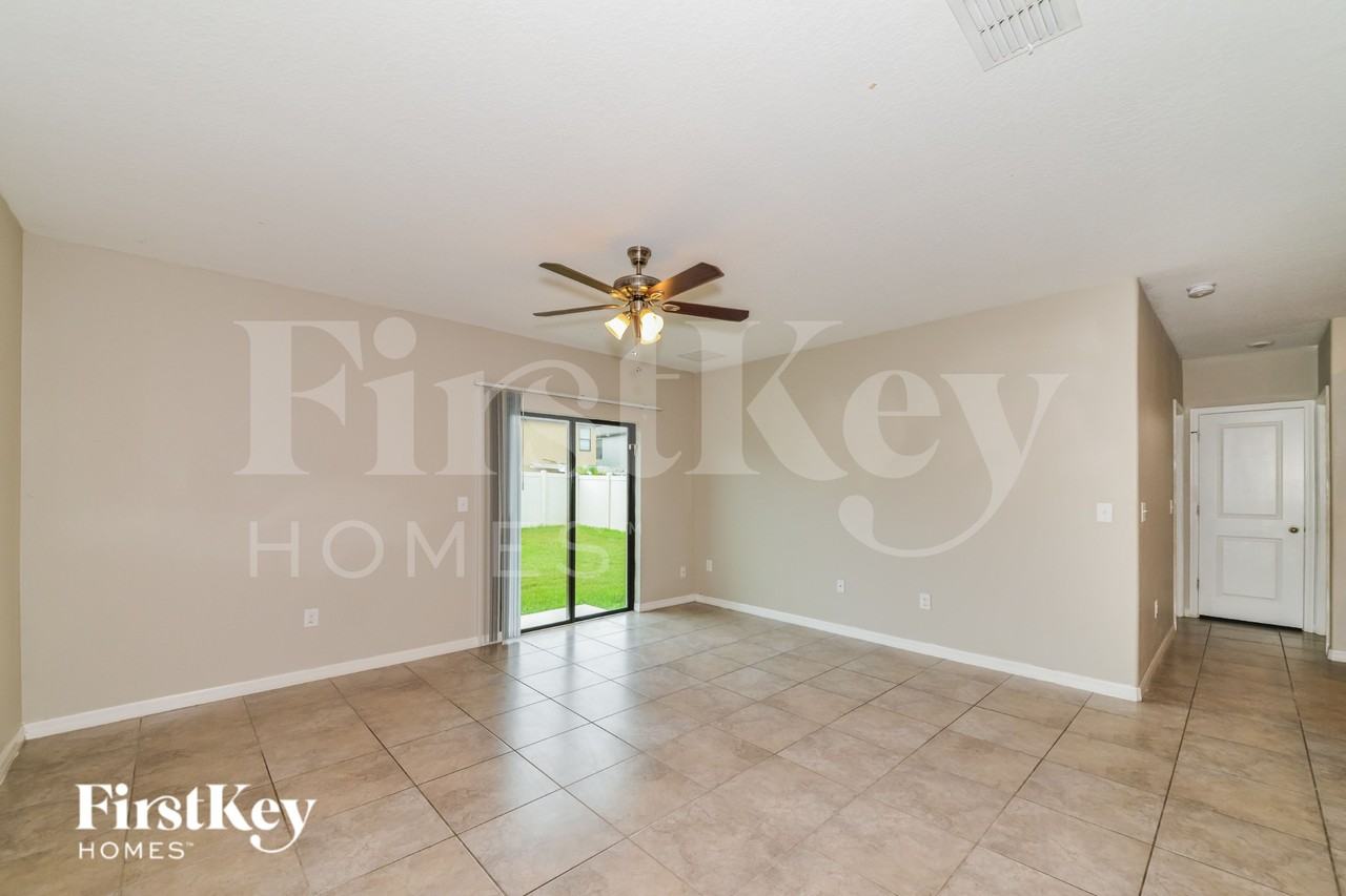 12714 Hampton Hill Dr - Photo 2 of 16