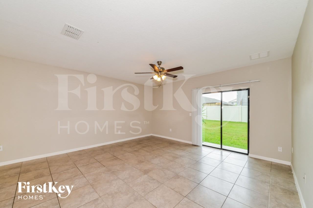 12714 Hampton Hill Dr - Photo 3 of 16