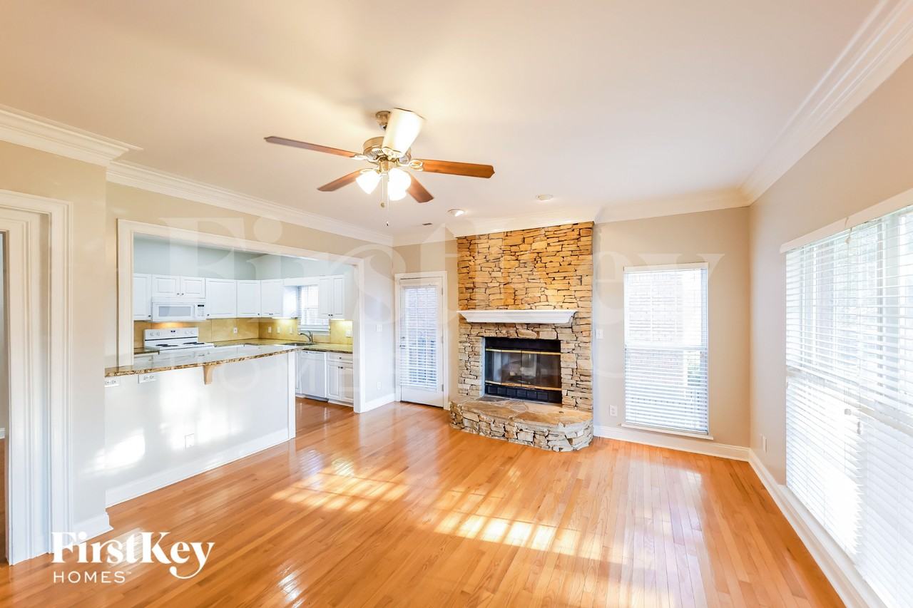 125 Charleston Way - Photo 5 of 16