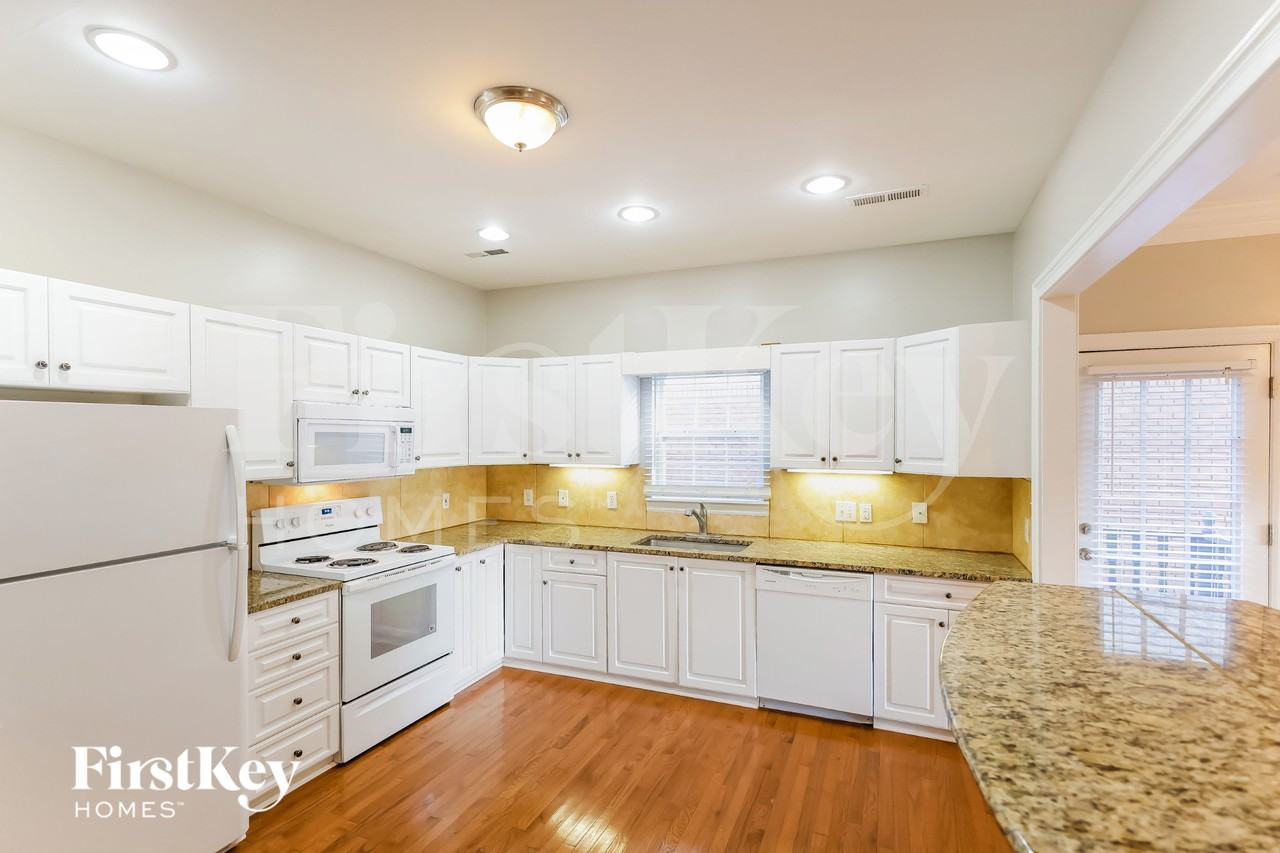 125 Charleston Way - Photo 6 of 16