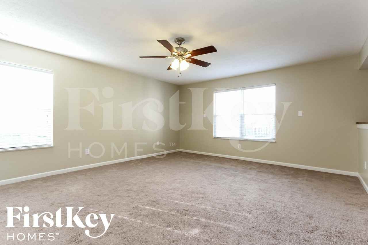 11438 Lucky Dan Dr - Photo 2 of 15
