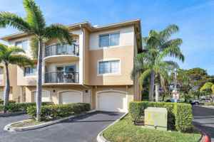 featured image of 1000 Crestwood Ct S #1015