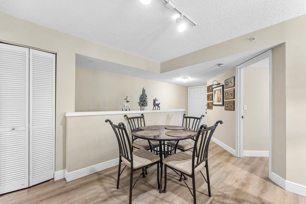 1000 Crestwood Ct S #1015 - Photo 6 of 21