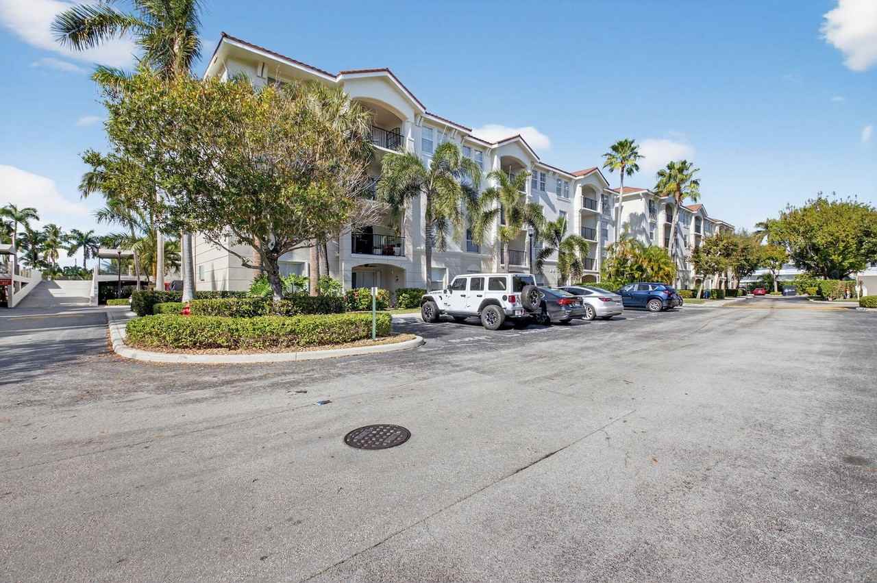 3421 Tuscany Way - Photo 2 of 50