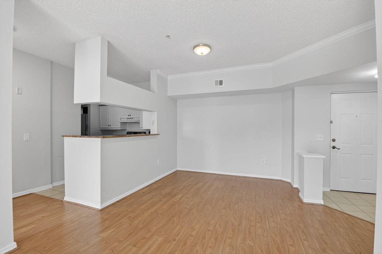 3421 Tuscany Way - Photo 5 of 50