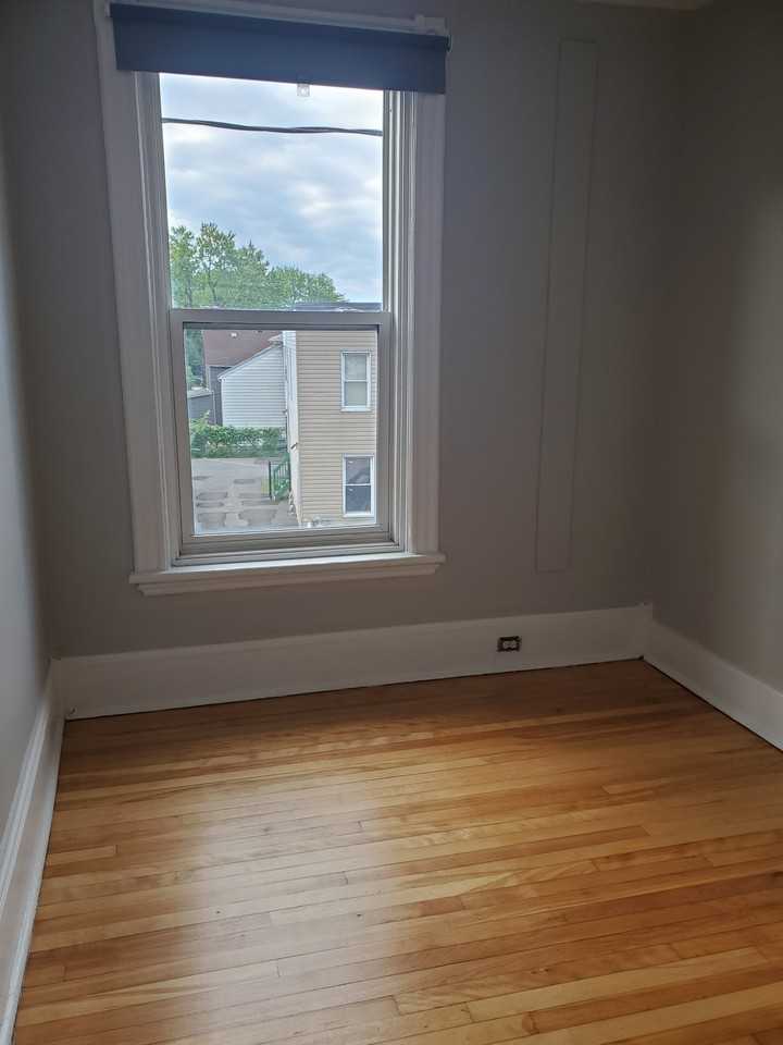339 James Street - Photo 5 of 16