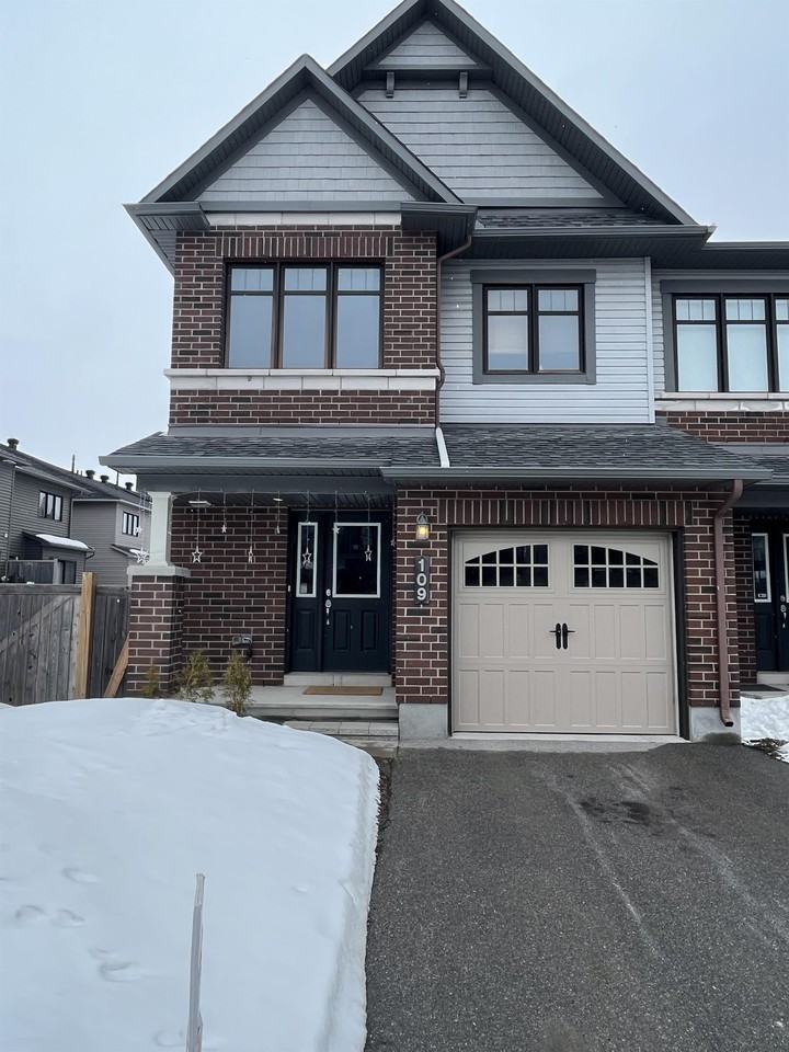 109 Sweetwater Lane - Photo 2 of 20