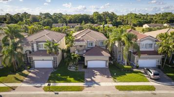 featured image of 7167 Ivy Crossing Ln