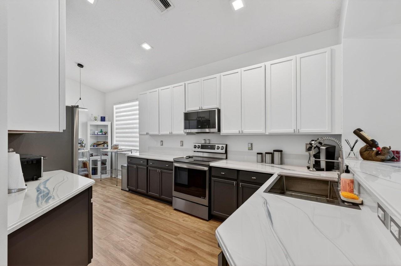 6689 Southport Dr - Photo 7 of 50