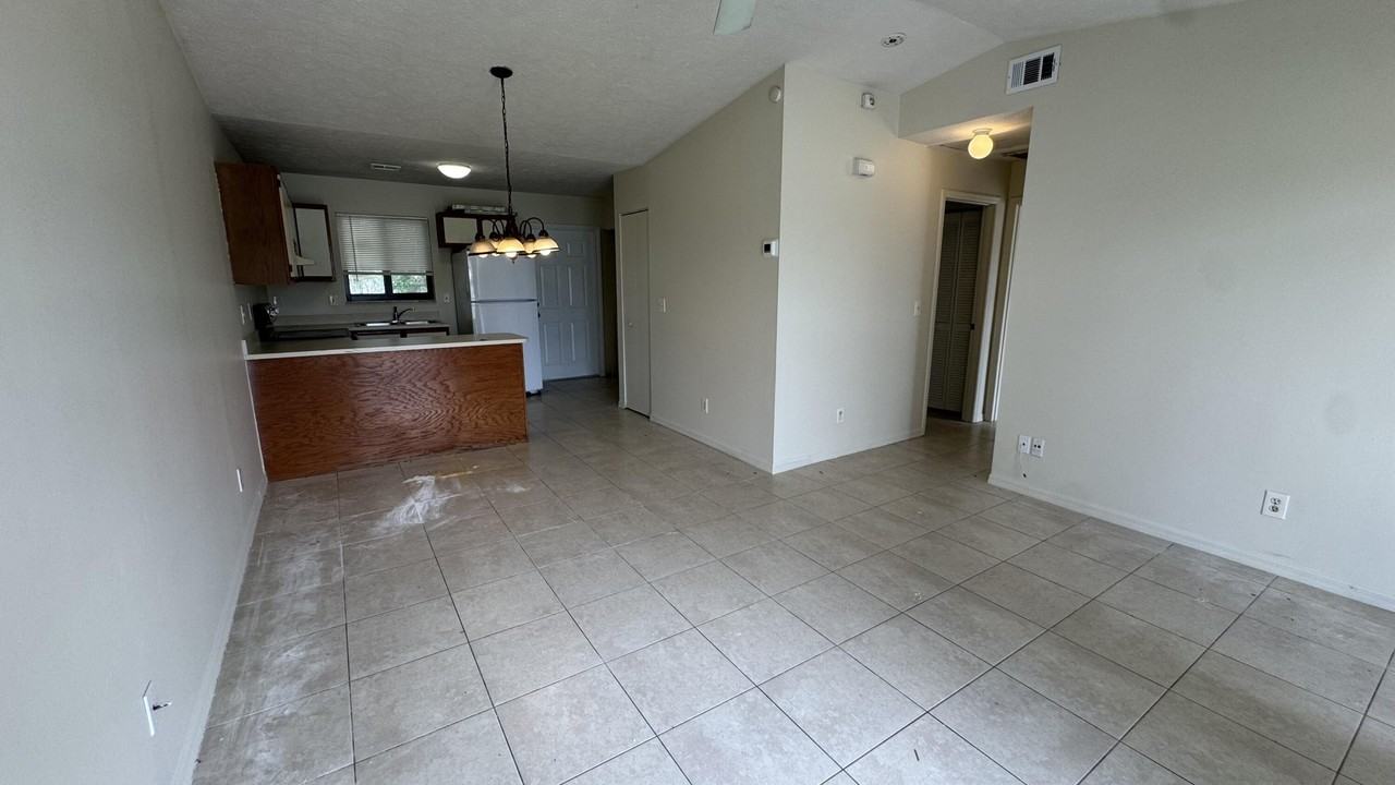 5045 Se Primrose Way - Photo 2 of 6