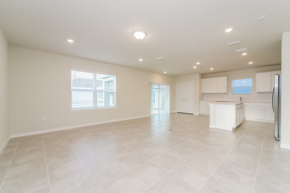 3273 Ellsworth Ave - Photo 3 of 35