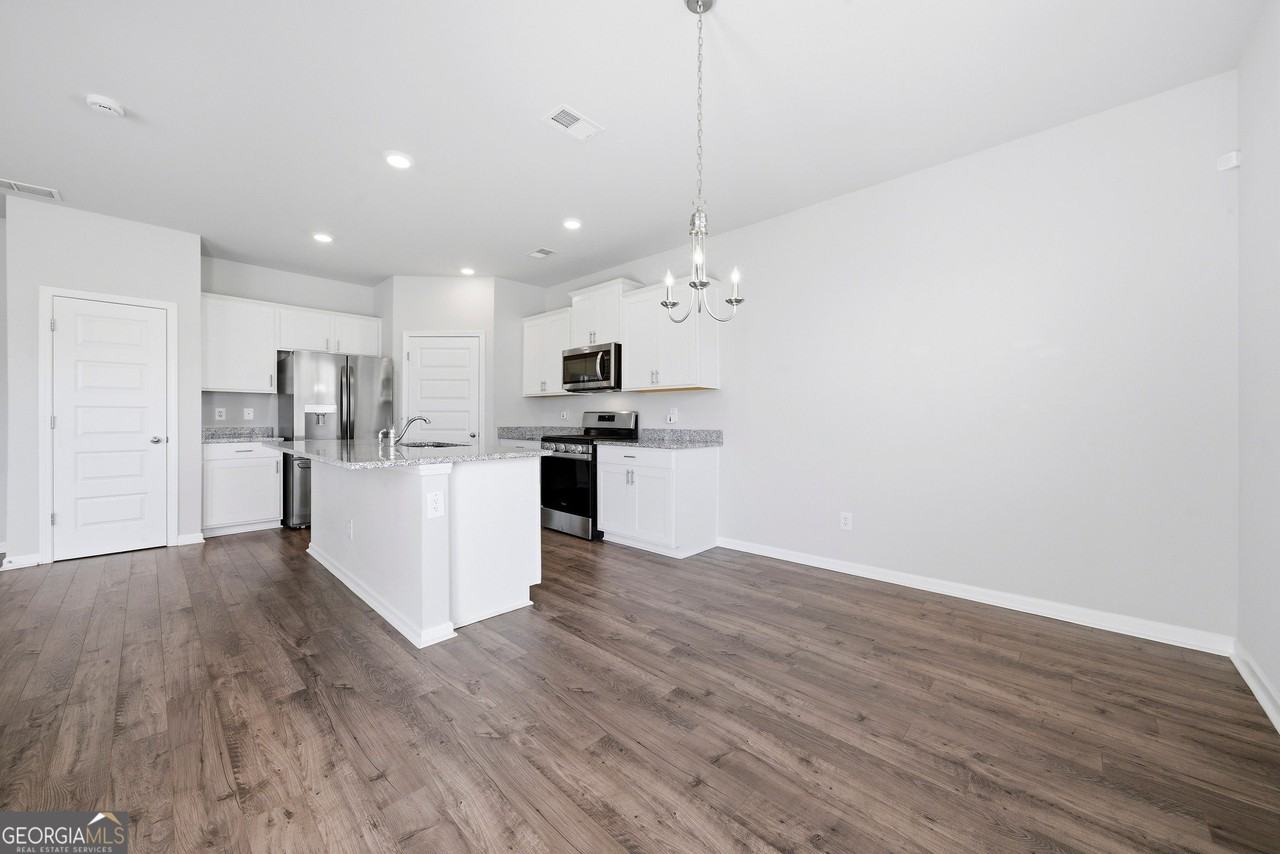 59 Silver Birch Pass - Photo 5 of 26