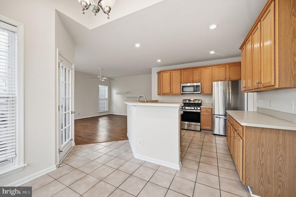 6046 Smooth Stone Pl - Photo 7 of 23