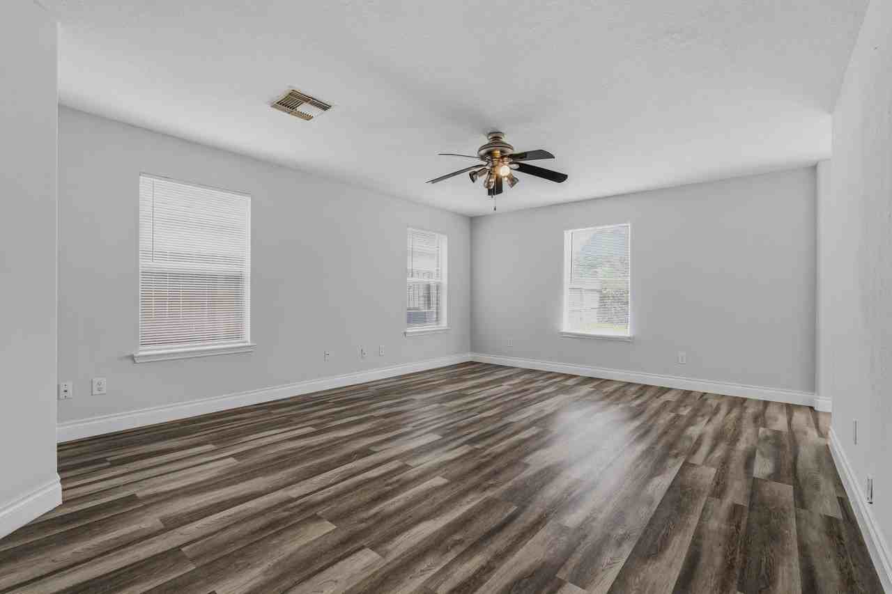 1427 Hade Falls Ln - Photo 5 of 31