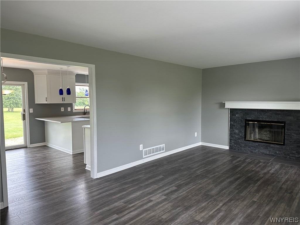 9170 Martin Rd - Photo 2 of 16