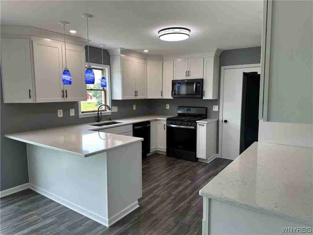 9170 Martin Rd - Photo 4 of 16