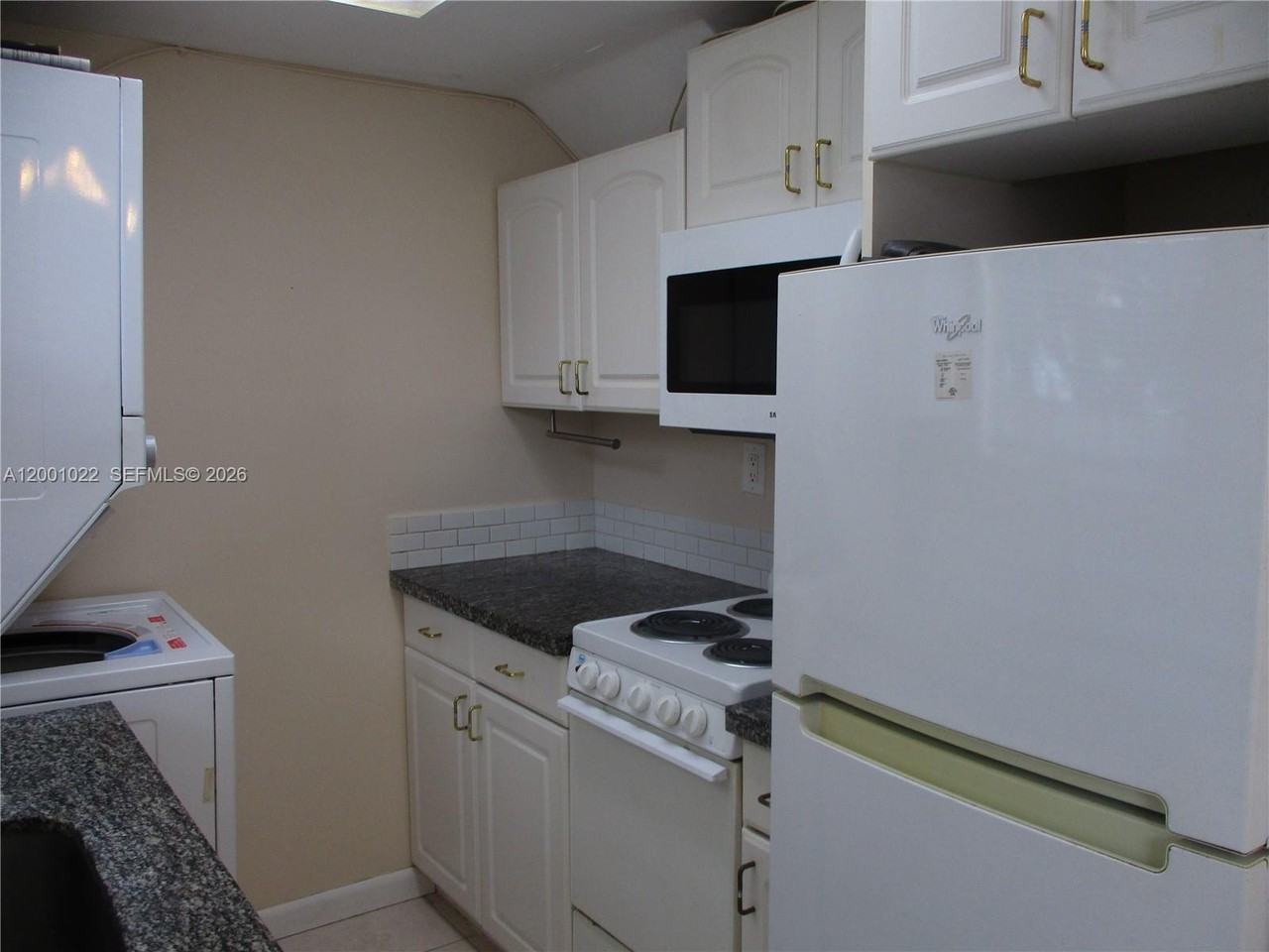 1949 Taylor St ##9 - Photo 5 of 22