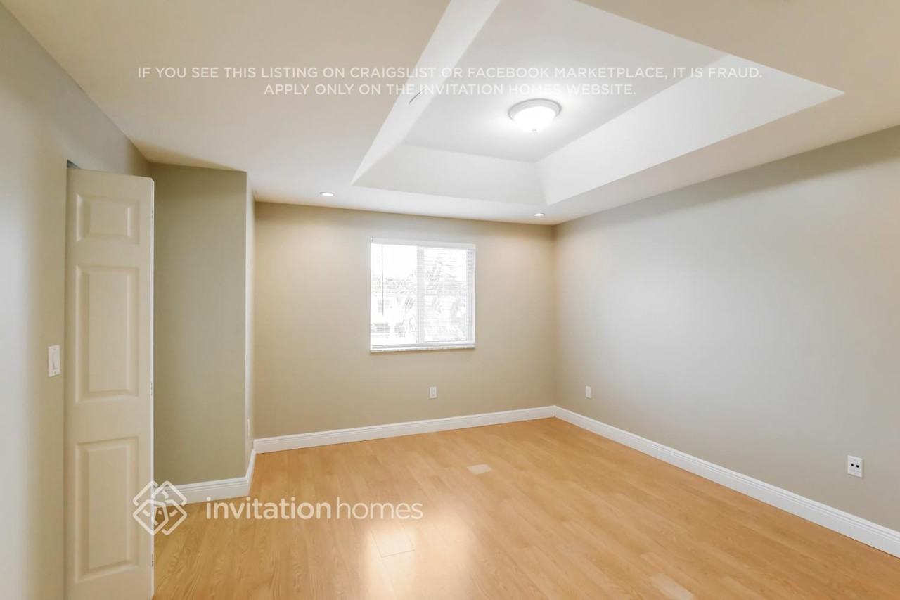 7663 N Southwood Cir - Photo 7 of 18