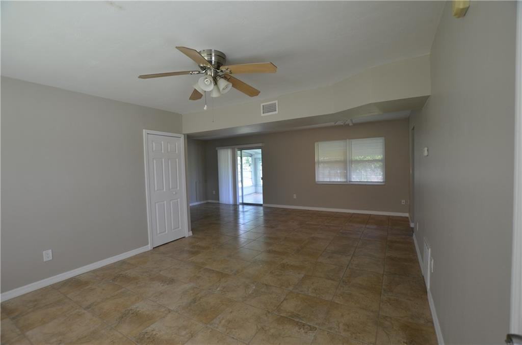 834 Dolores St - Photo 2 of 16