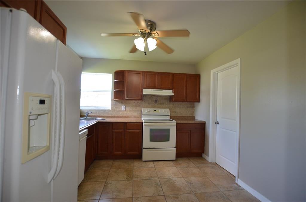 834 Dolores St - Photo 7 of 16