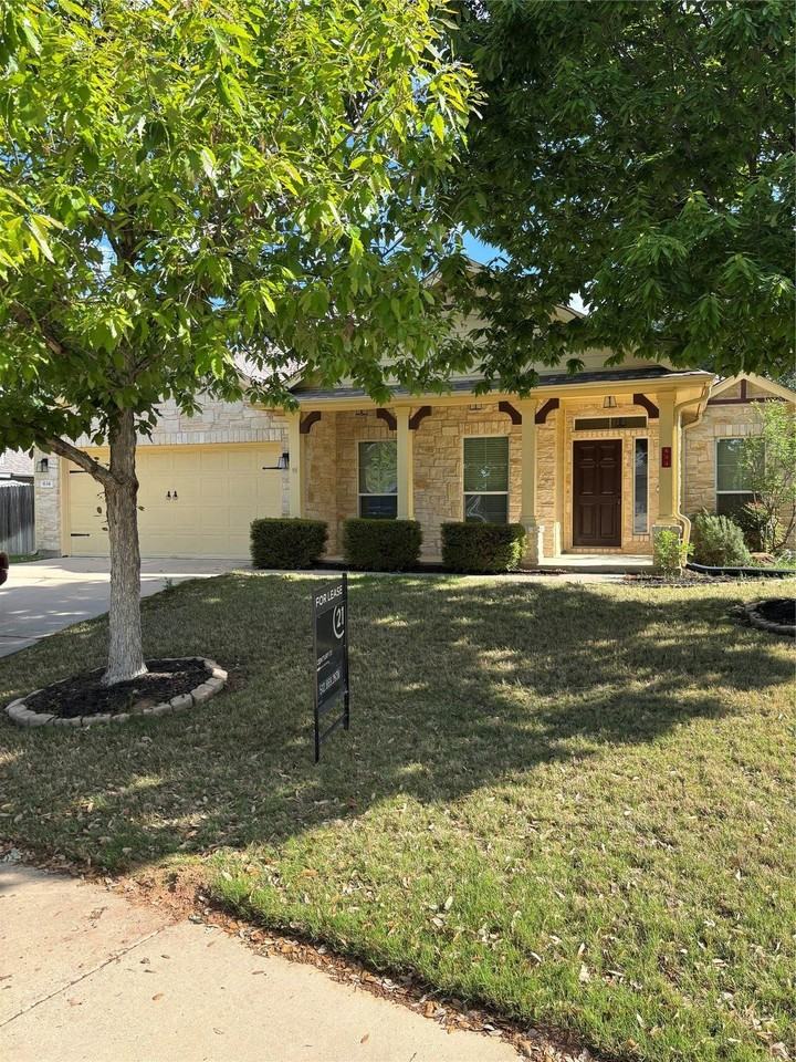 634 River Bluff Cir - Photo 2 of 37