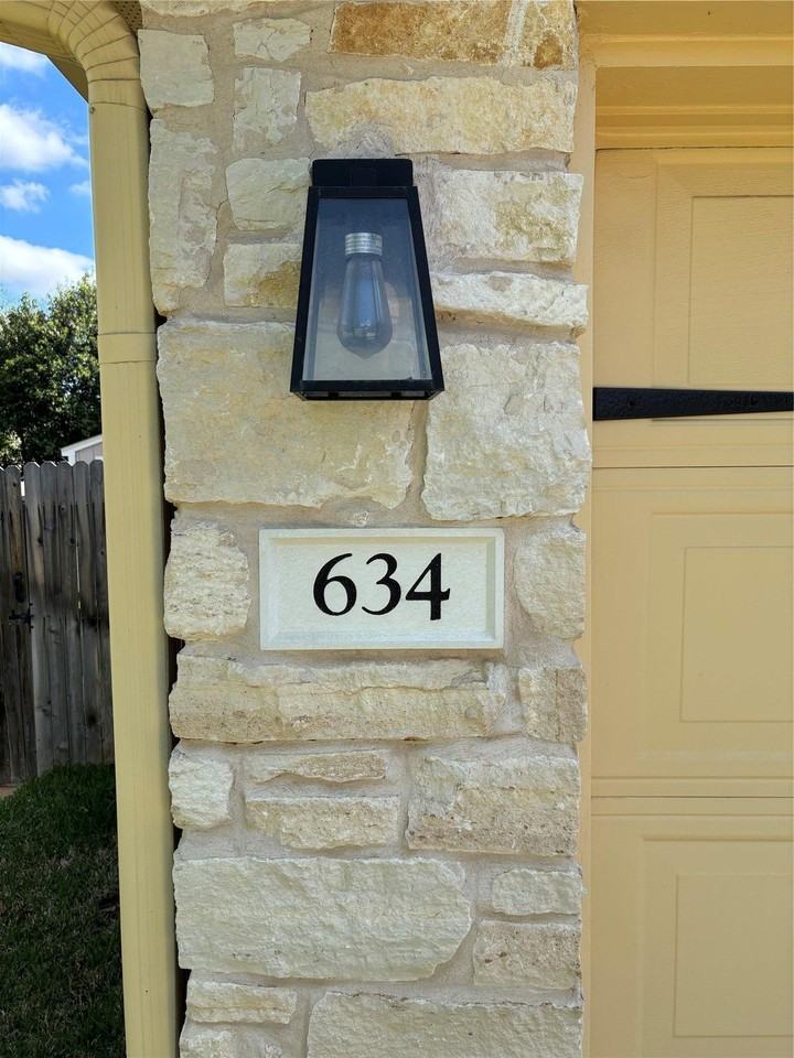 634 River Bluff Cir - Photo 4 of 37