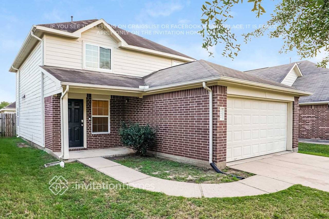 18811 Dennington Dr - Photo 4 of 18